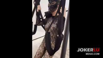  和嫂子玩淫荡的秋千