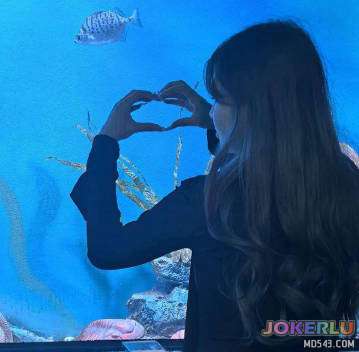  我用我的厚颜无耻把表弟和他的未婚妻小雅骗到酒店里操了